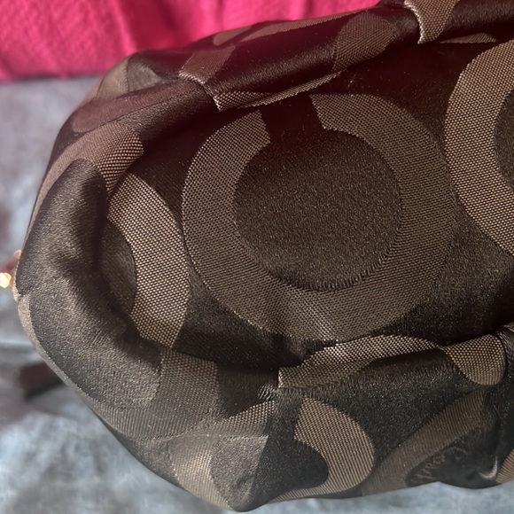 Coach Madison Optic C Design in Black and Silver Patent Leather Handbag - Picture 5 of 7